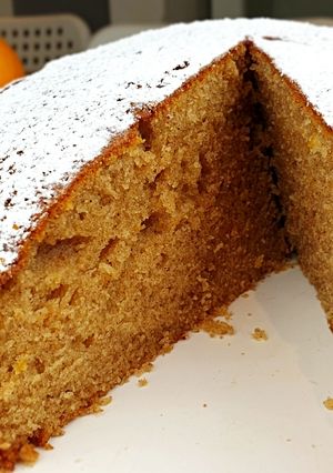 A picture of Orange and Cinnamon Cake.