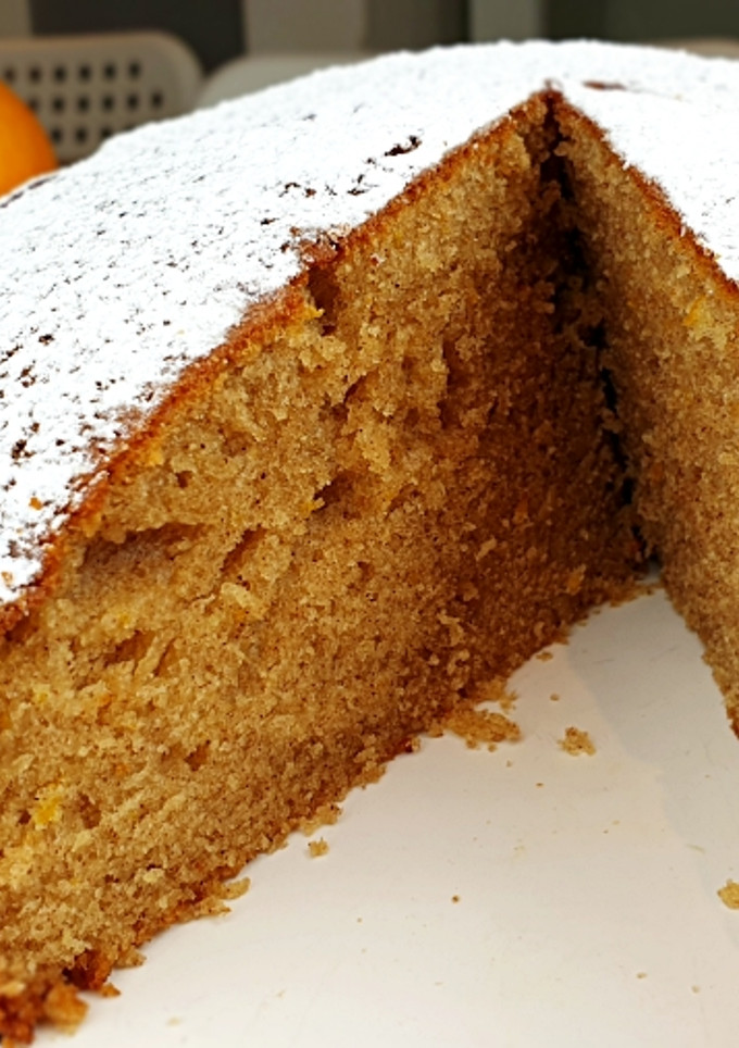 Una foto de Bizcocho de naranja y canela