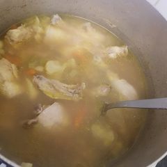Chkn and mixd veg soup A picture of Chkn and mixd veg soup.