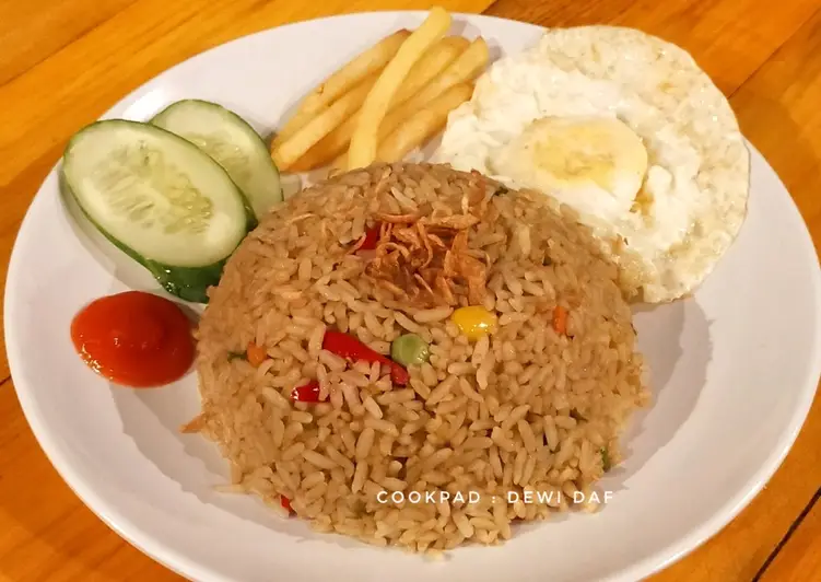 Caranya Menyajikan Nasi goreng Rahasia resto Ala Restoran