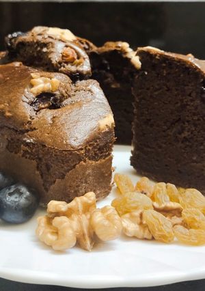 વોલનટ બ્રાઉની (Walnut Brownie Recipe In Gujarati) રેસીપી મુખ્ય ફોટો