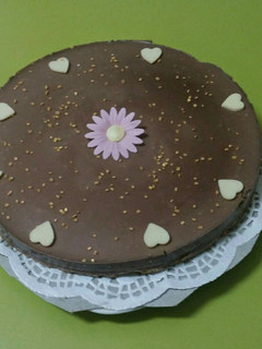 Una foto de Una tarta de petit suisse de chocolate