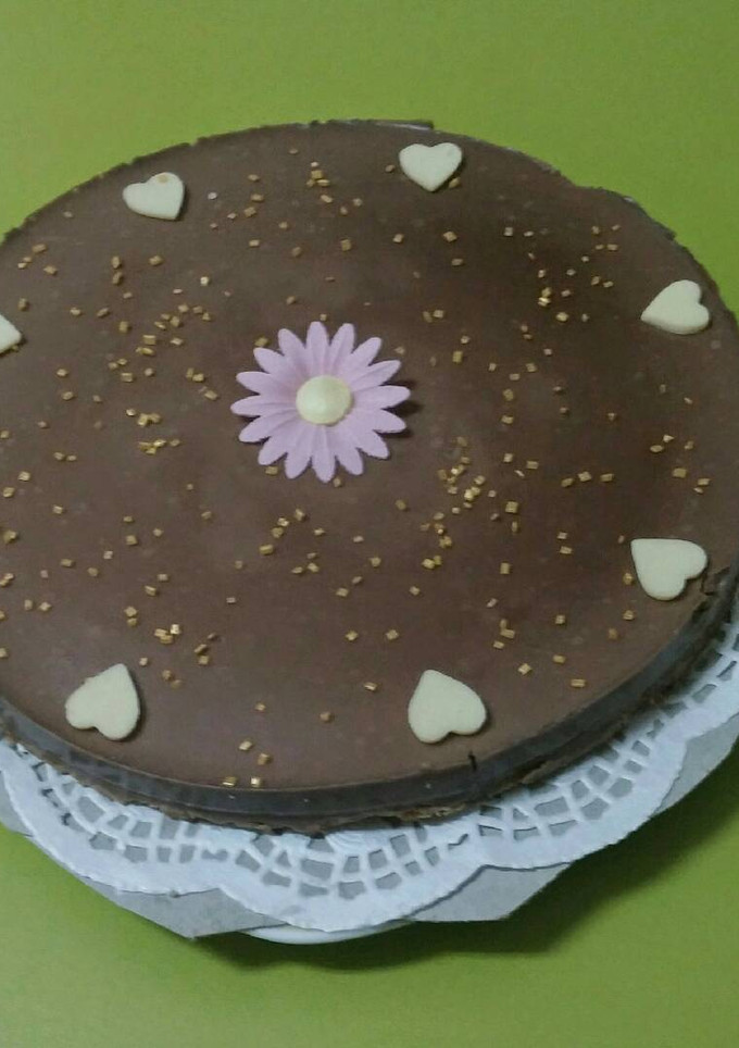 Una foto de Una tarta de petit suisse de chocolate