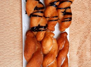 صورة لوصفة بنيي لواية (twisted donuts)😋