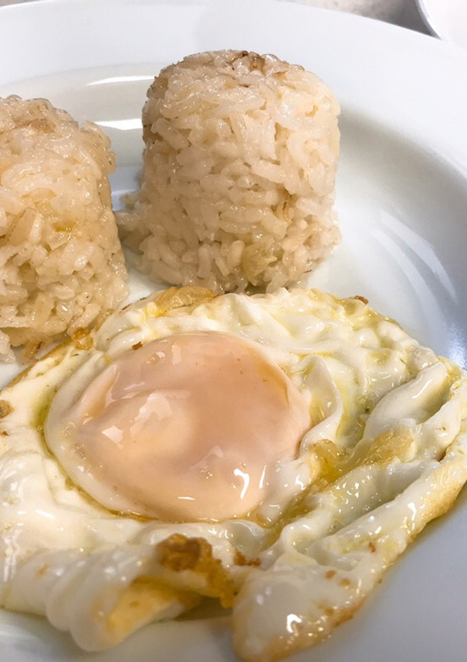 Una foto de Arroz a la cubana