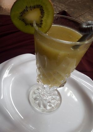 A picture of Kiwi drink.
