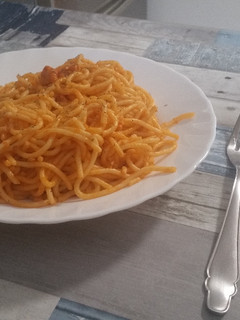 Una foto de Espaguettis con carne (Fácil para estudiantes)