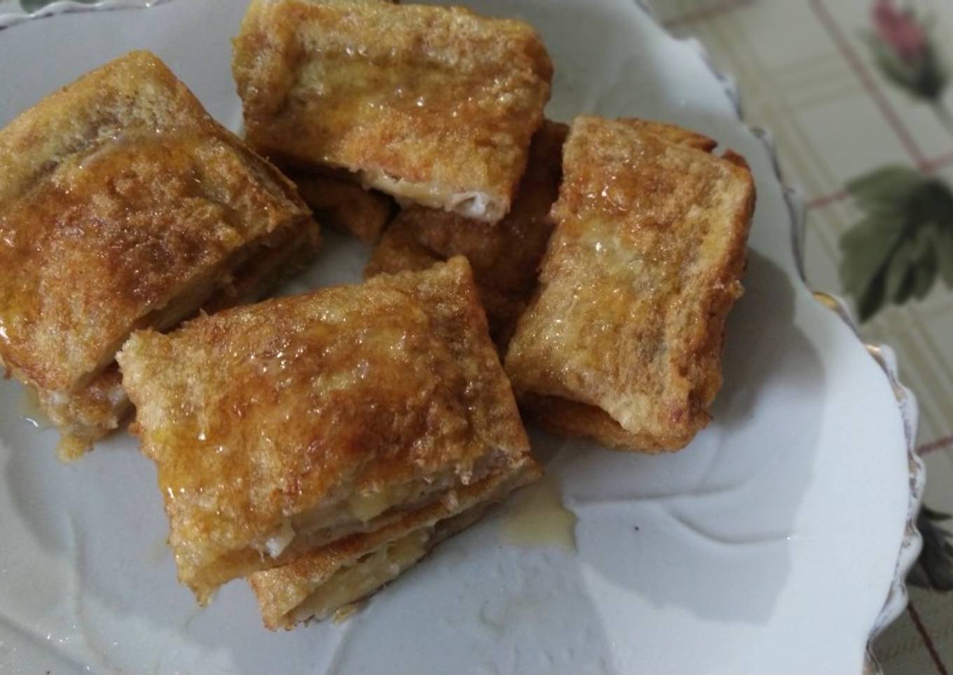 Roti Goreng Pisang Keju