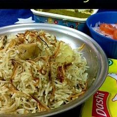 A picture of Chicken Pulao.