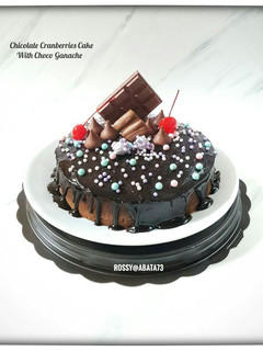 Foto resep Chocolate Cranberries Cake With Choco Ganache