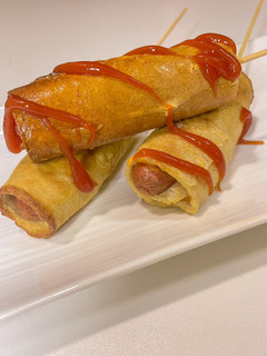 A picture of Sausage bread roll.