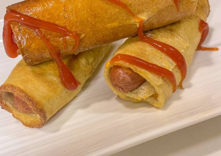 Steps to Prepare Appetizing Sausage bread roll
