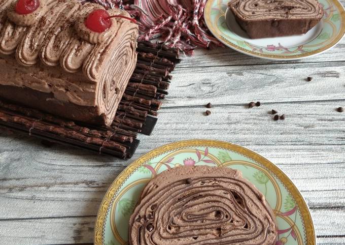 Chocolate Crepe roll cake