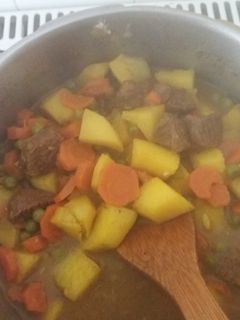 Una foto de Estofado de ternera con patatas