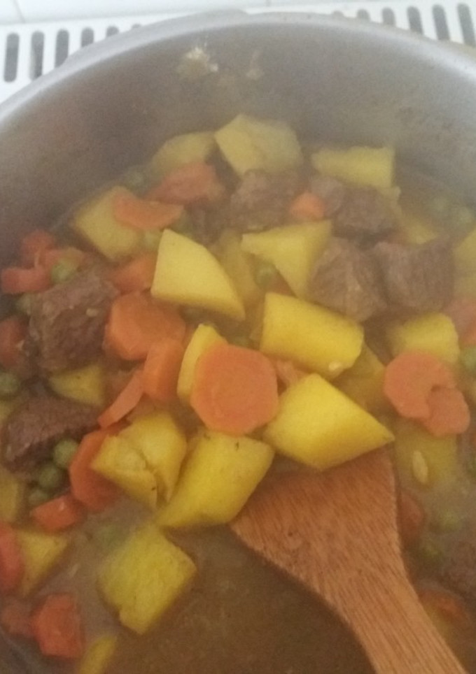 Una foto de Estofado de ternera con patatas