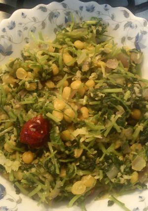 A picture of Methi leaves and Chana Dal Fry.