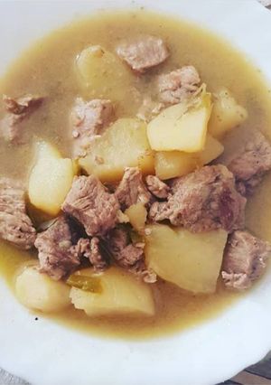 Una foto de Estofado con patatas
