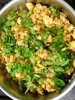 (மீதமான)இட்லி முட்டை உப்புமா(Egg idli upma recipe in tamil) செய்முறை முக்கிய புகைப்படம்