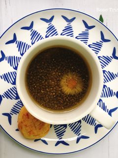 Hình của món Trà Hoa Cúc Hạt Chia.