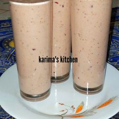 A picture of Red apple smoothie.