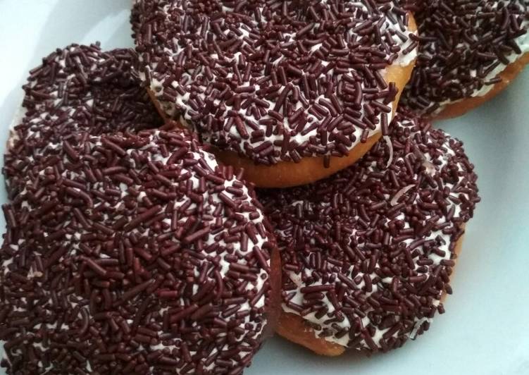 Donat nyoklat lumer luar dalam