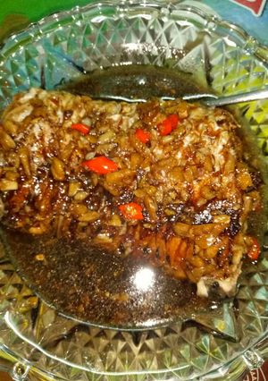 Hình của món Cá chép sốt xì dầu.