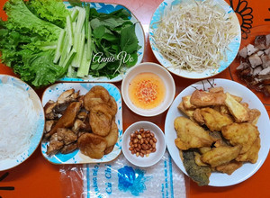 Hình của món Bún cá chấm và các món ăn kèm.