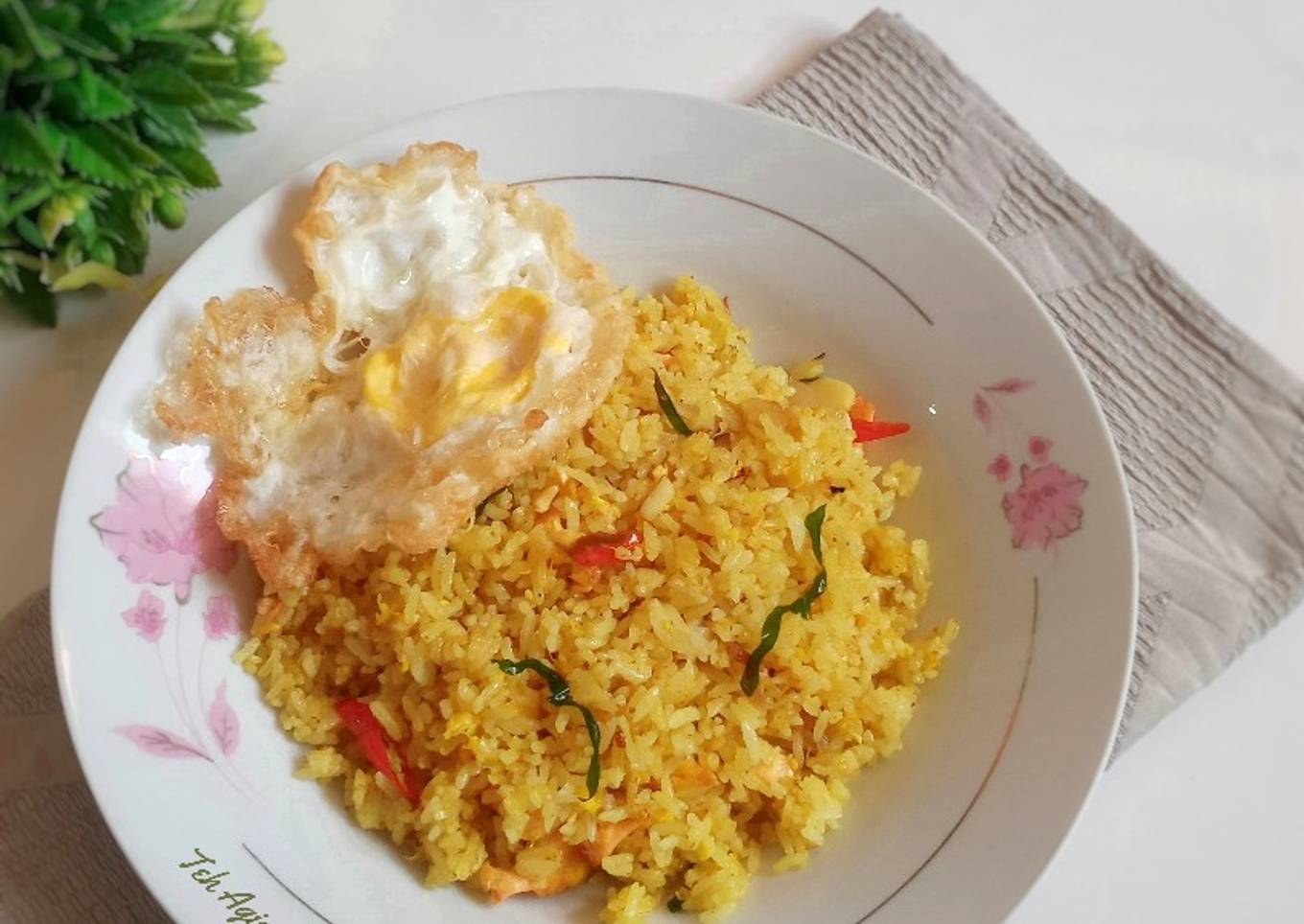 Nasgor bumbu racik ayam goreng