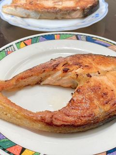 乾煎鮭魚 的食譜成品照片