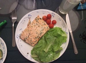 Una foto de Salmón a las finas hierbas