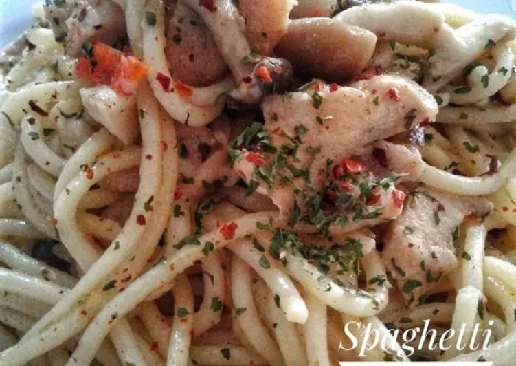 Cara Gampang Menyiapkan Spaghetti Aglio Olio Ayam Jamur yang Menggugah Selera