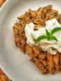 Pasta con pesto di erbette fresche e stracciatella