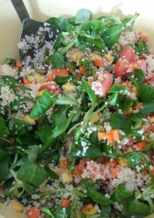 Foto principal de Ensalada completa de cuscús (vegana)