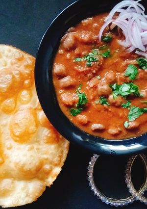 A picture of Punjabi chole.