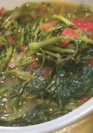Foto resep Tumis kangkung sambal terasi😋😋