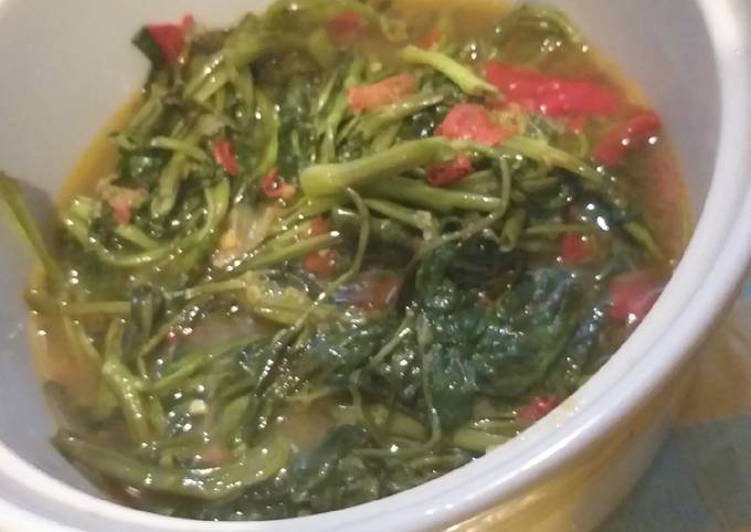 Resep Tumis kangkung sambal terasi😋😋 yang Lezat