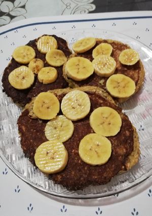 Una foto de Hot cackes de avena y plátano