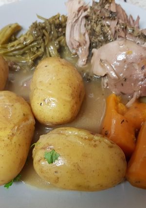 A picture of My Steamed Lamb and veg in the pressure cooker. 💗.
