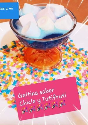 Una foto de Gelatinas sabor chicle y Tutti Frutti fácil