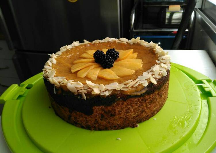 Tarta de queso y yogur con base multicereales y mermelada casera