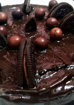 மில்க் சாக்லேட் கேக் (Milk chocolate cake recipe in tamil) செய்முறை முக்கிய புகைப்படம்