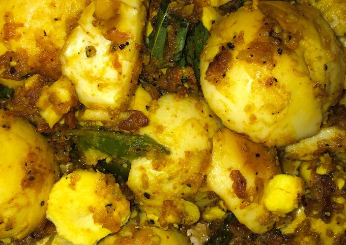 Egg fry with pepper and garlic