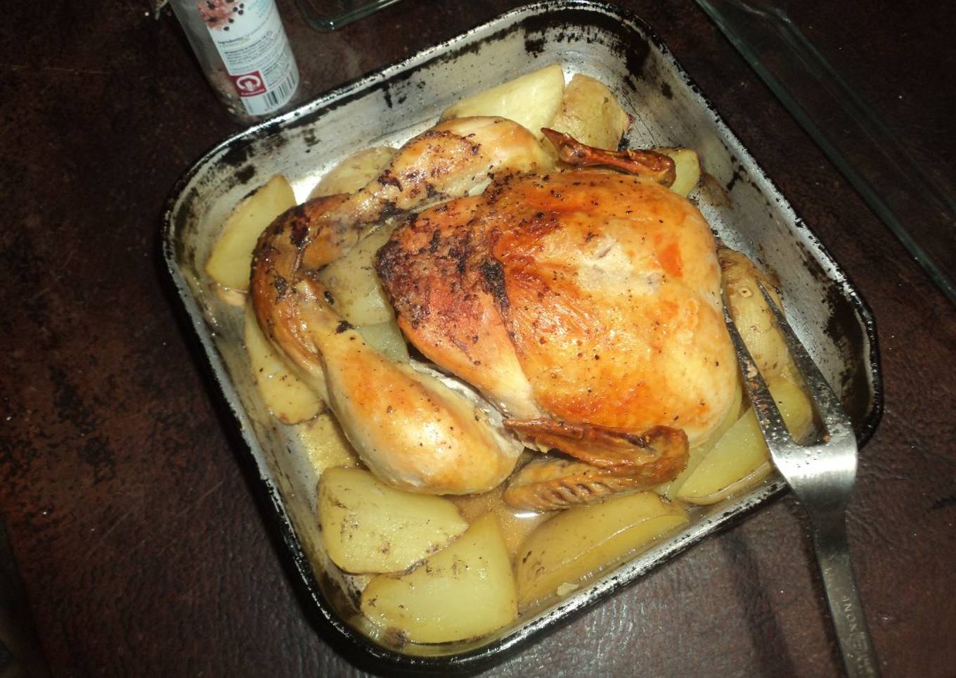 Pollo campesino al epazote con vino blanco y papas, relleno de verduras al horno las Correa