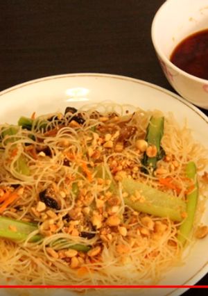 Hình của món Bún gạo xào chay.
