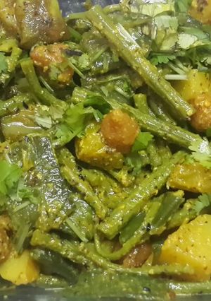 A picture of Sojne data chorchori(drumstick mixed veg curry).
