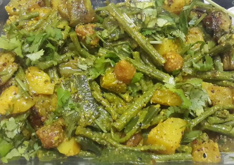 Healthy Recipe of Sojne data chorchori(drumstick mixed veg curry)