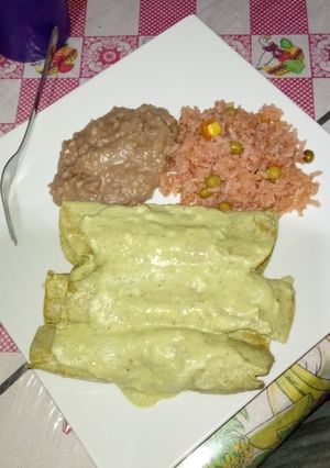 A picture of Enchiladas Suizas (My Style).
