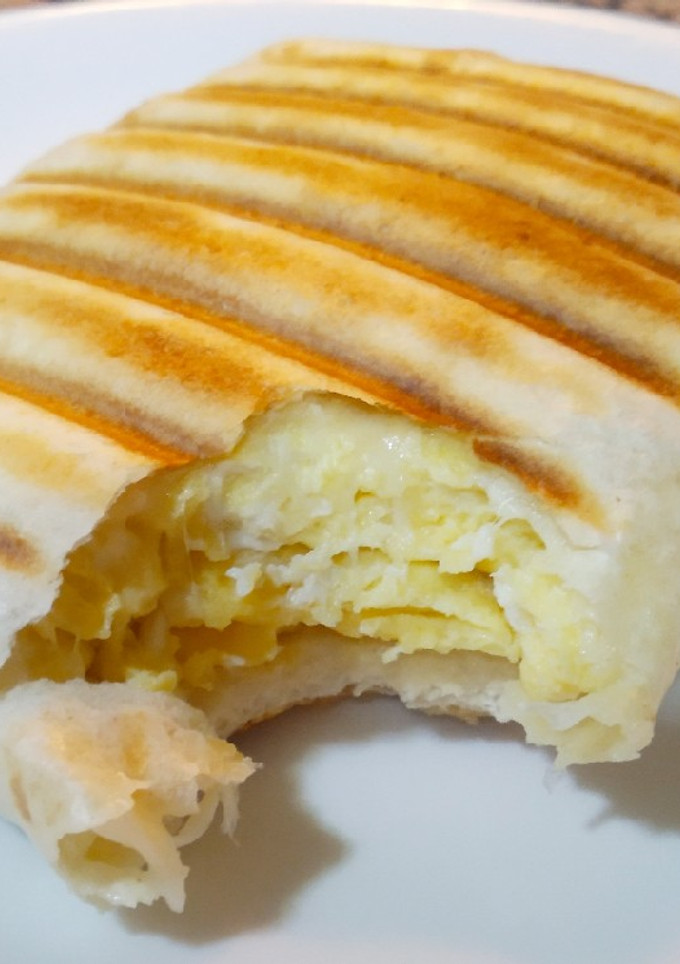 Una foto de Durum relleno de huevos revueltos