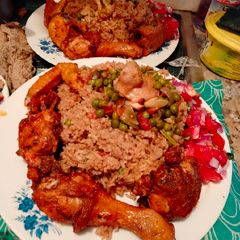 Fried chicken and rice A picture of Fried chicken and rice.