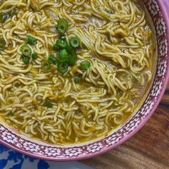 A picture of Maggi man-chow soupy noodle 🍜.